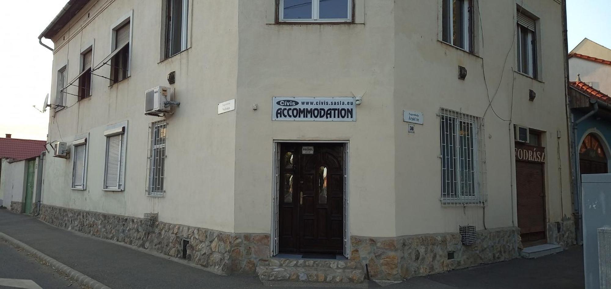 Civis Debrecen Hostel Екстер'єр фото